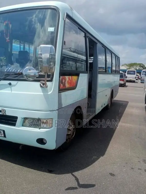 Eicher Skyline 2012 Bus (Used)