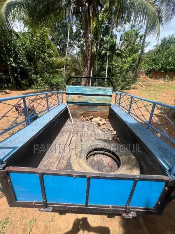 Other Trailer 2000 Tractor (Used)