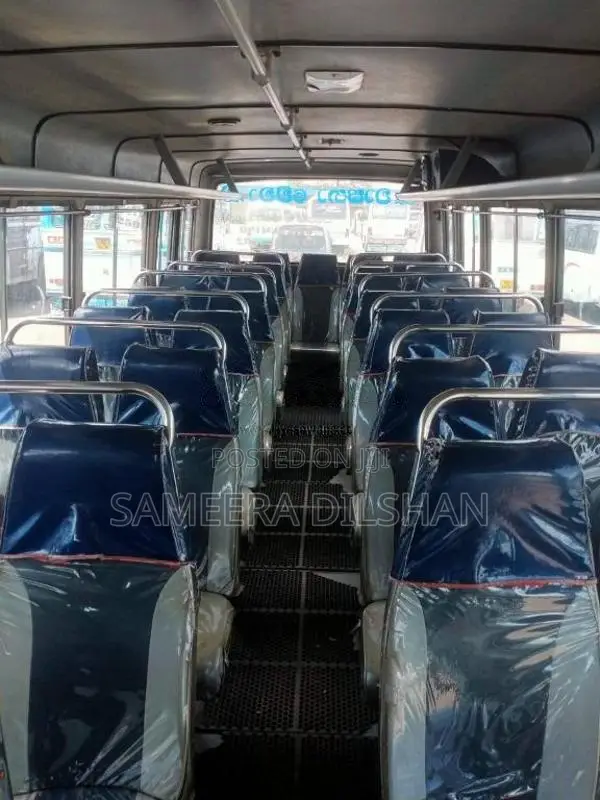 Eicher Skyline 2012 Bus (Used)