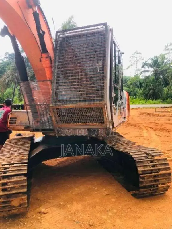 Hitachi 120 2012 Heavy-Duty (Used)