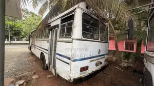 Ashok-Leyland Viking 2004 Bus (Used)