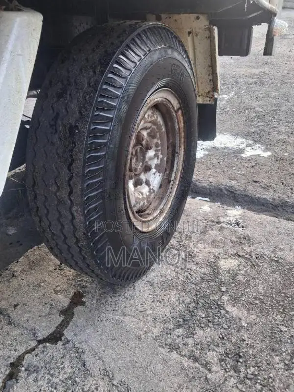 Toyota Toyoace 1992 Lorry (Used)