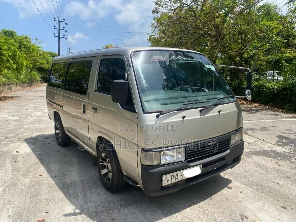 Nissan Caravan 1999 Van (Used)