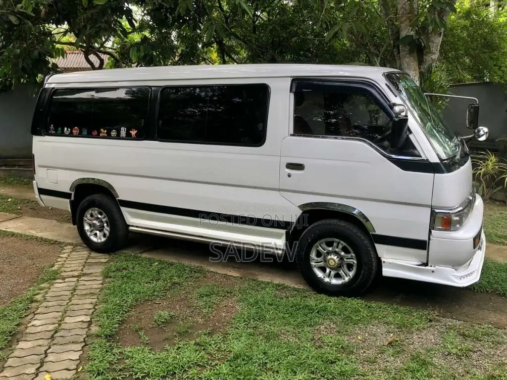 Nissan Caravan 1993 Van (Used)