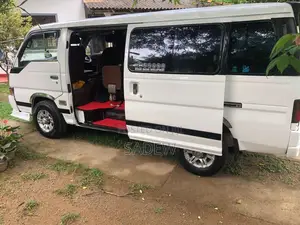 Nissan Caravan 1993 Van (Used)