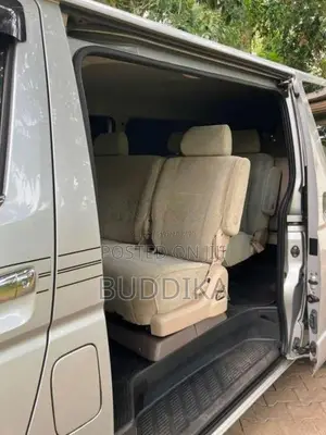Toyota KDH 2015 Van (Used)