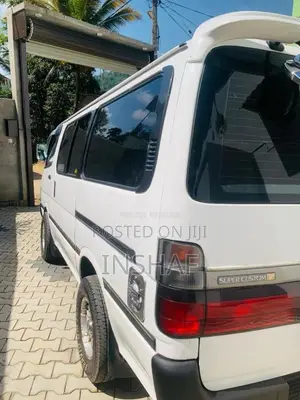 Toyota Dolphin 1993 Van (Used)