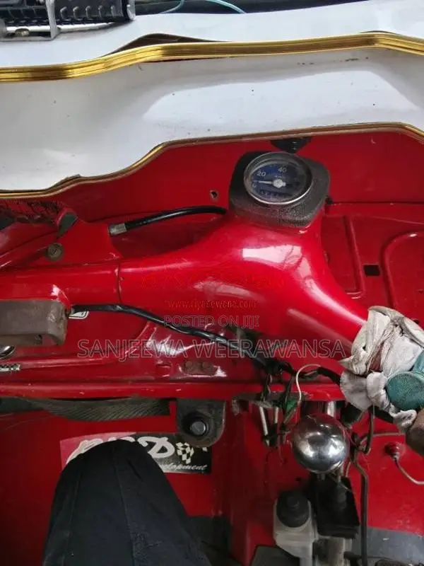 Bajaj 2 Stroke 2004 Three Wheel (Used)
