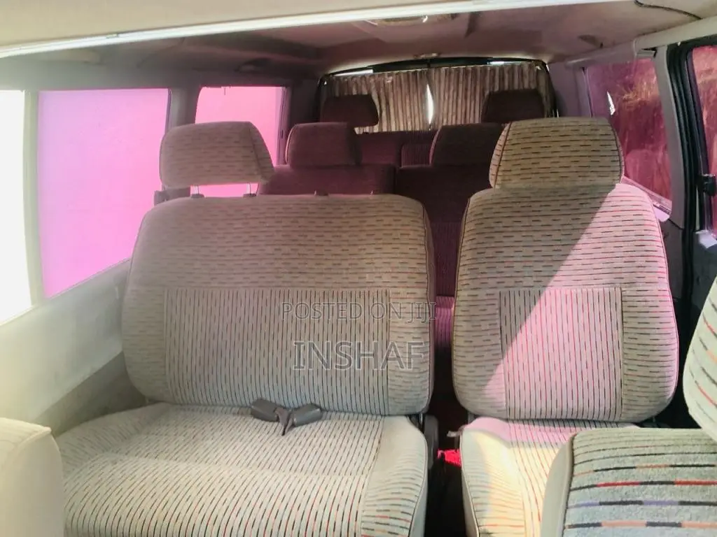 Toyota Dolphin 1993 Van (Used)