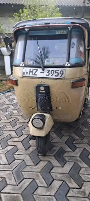 Bajaj 2 Stroke 2004 Three Wheel (Used)