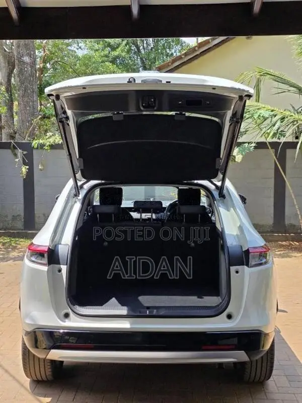 Honda Vezel 2023 SUV (Used)