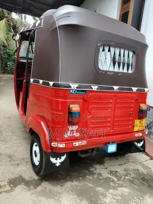 Bajaj RE 2 Stroke 2004 Three Wheel (Used)
