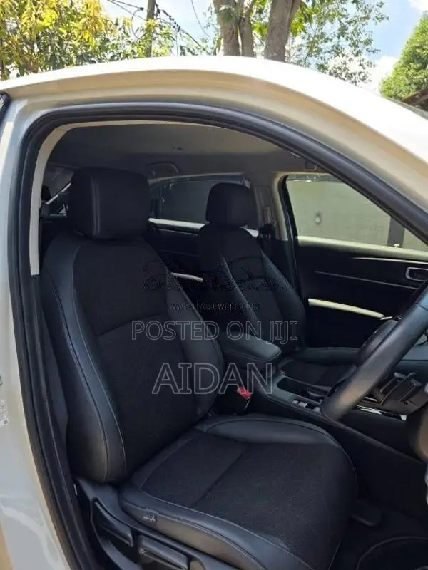 Honda Vezel 2023 SUV (Used)
