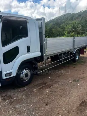 Isuzu Forward 2013 Lorry (Used)