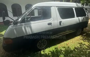 Toyota CR27 1994 Van (Used)
