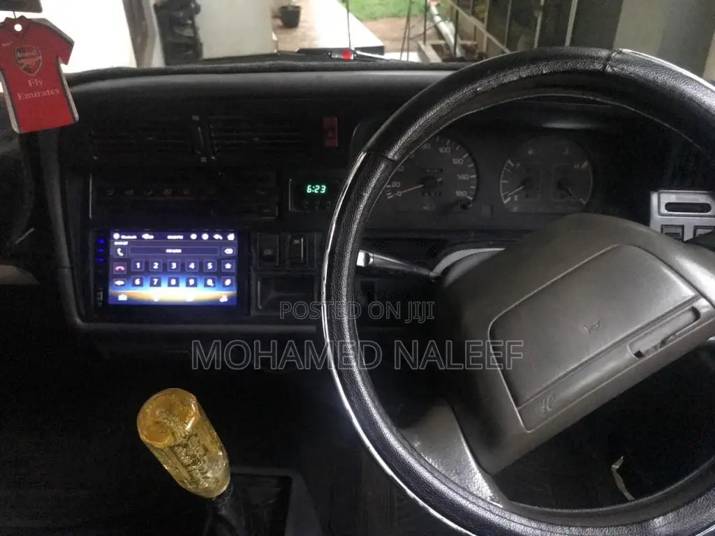 Toyota Dolphin 1992 Van (Used)