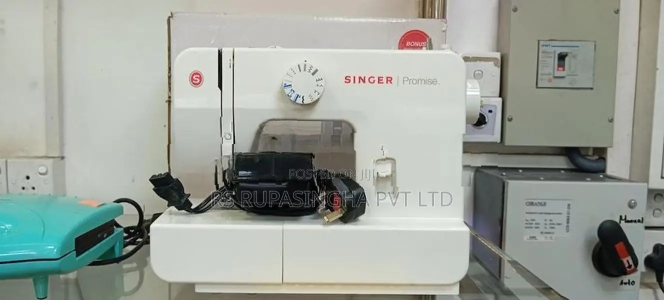 Singer Portable Machine