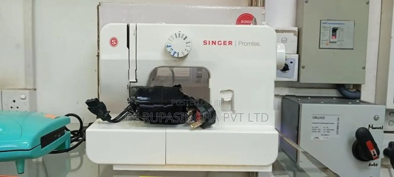 Singer Portable Machine