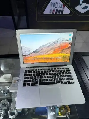 MACBOOK AIR