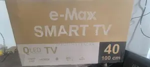 32 " QLED 40 Smart TV