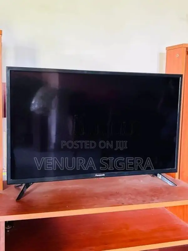 Panasonic 32” TV LED