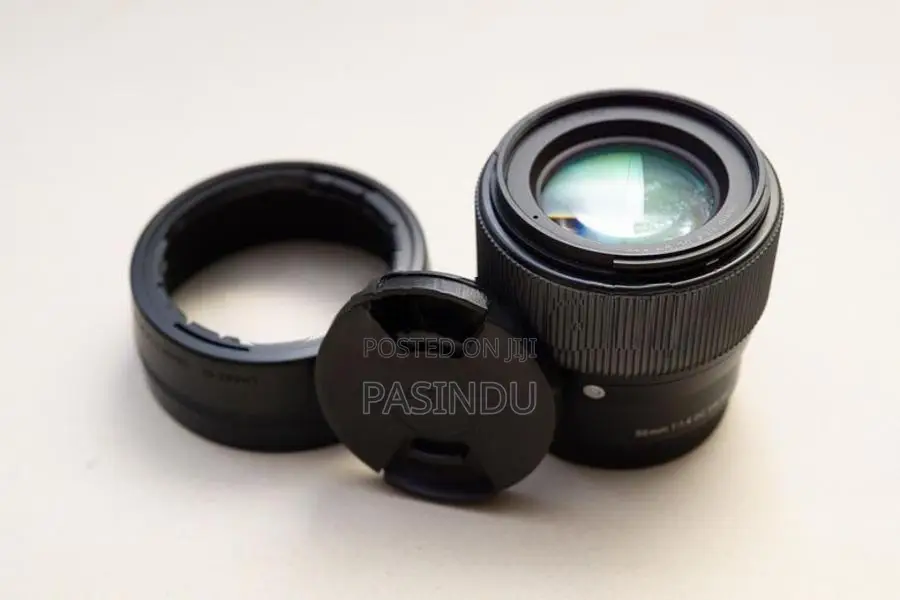 Sigma 56mm f/1. 4 Sony E mount