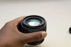 Sigma 56mm f/1. 4 Sony E mount