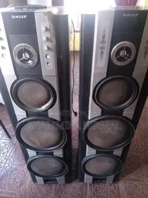 Hi Fi speaker set