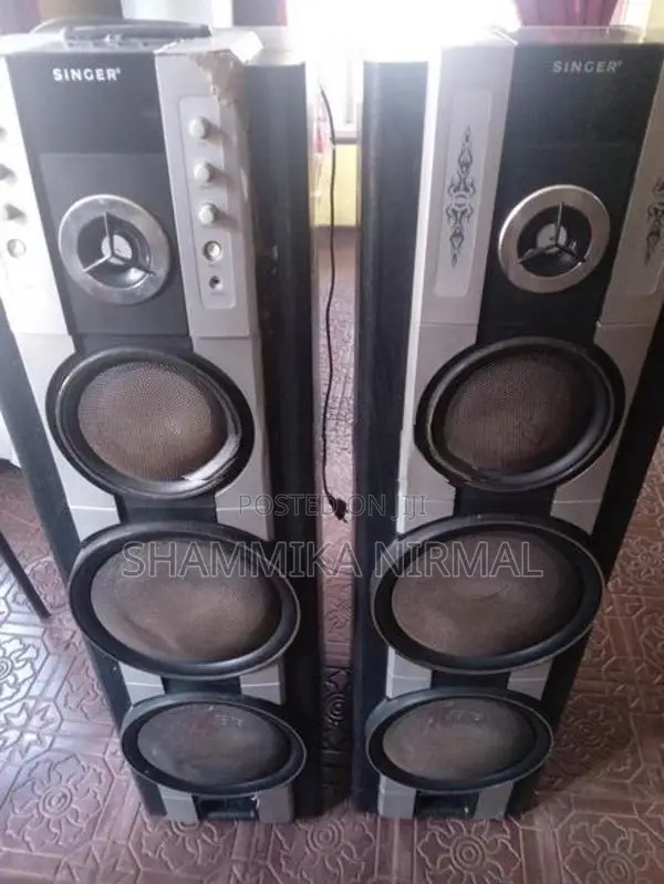 Hi Fi speaker set