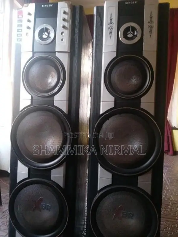 Hi Fi speaker set