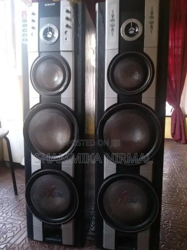 Hi Fi speaker set