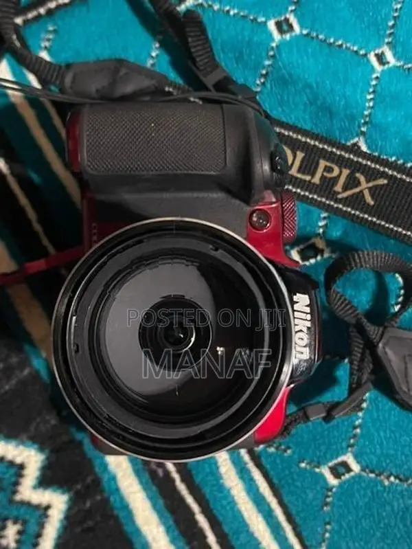 Super Zoom B700 4K Camera