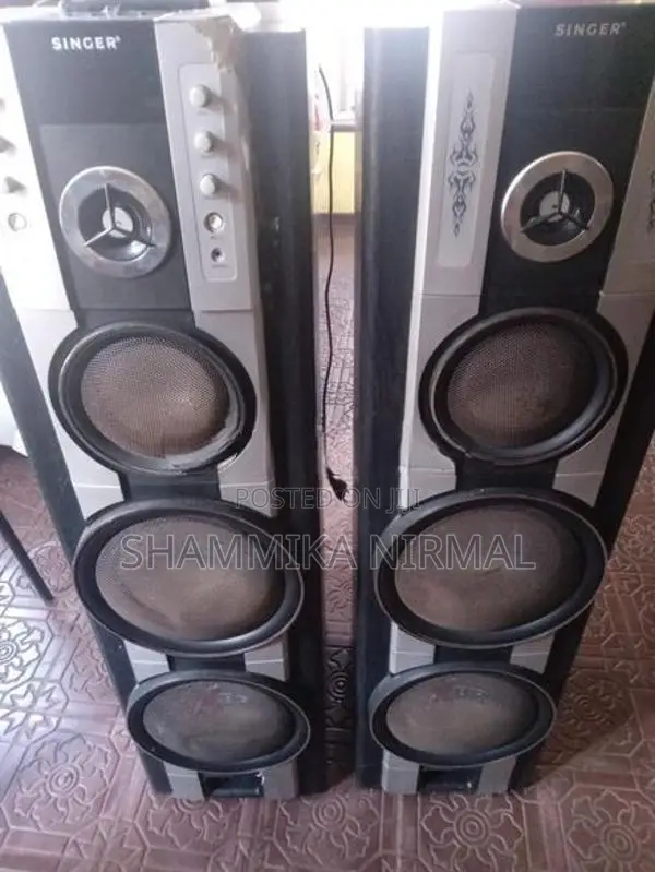 Hi Fi speaker set