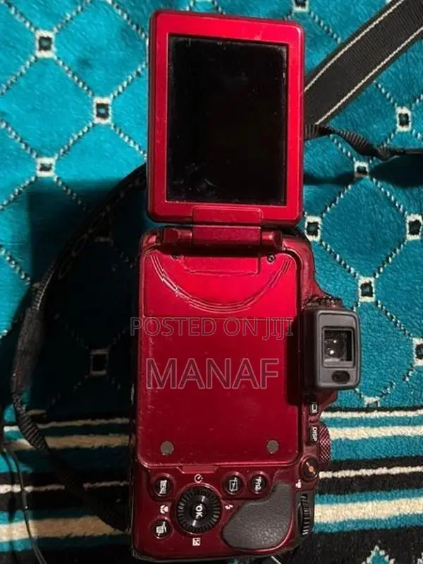 Super Zoom B700 4K Camera
