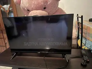 LMG Smart TV with Stand