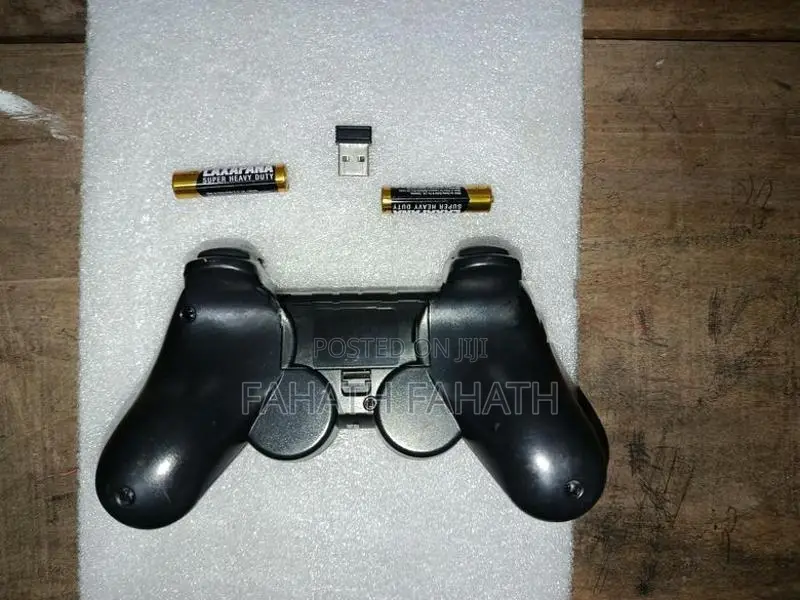 Wireless Gaming Controller with Gamepad