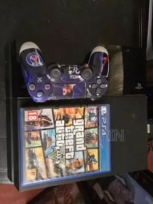 PS4 500GB Standard Edition