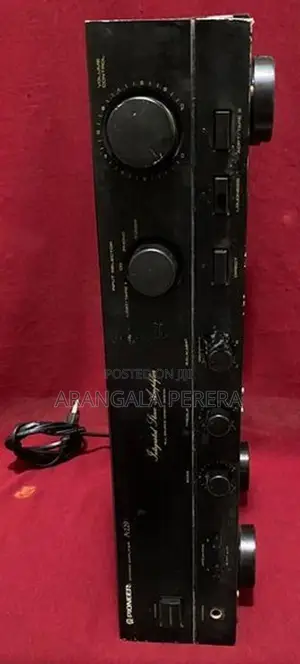 පයිනියර් ස්ටීරියෝ ඈම්ප්
