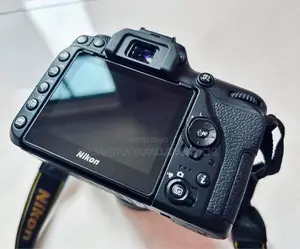 Nikon D7500 with 18-140mm Lens
