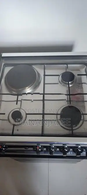 Electric Oven with 3 Gas Burners and Hot Plate