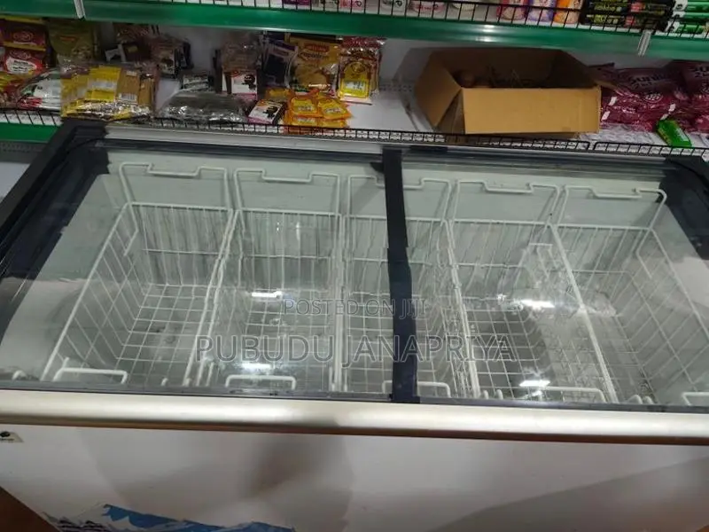 Sisil Display Freezer