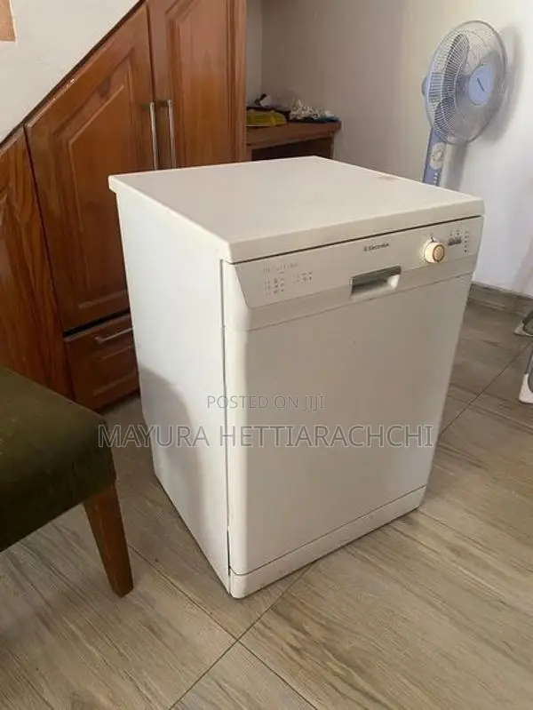 Electrolux ESF63021 Freestanding Dishwasher