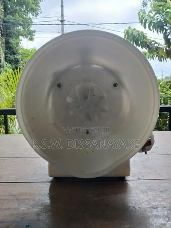 Singer Coconut Scraper