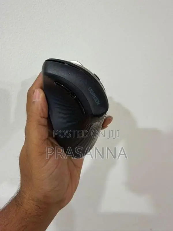 UGREEN Multi-Mode Bluetooth Wireless Vertical Mouse