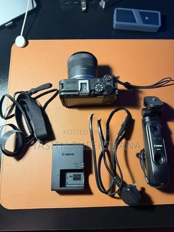 Canon EOS R50 V Mirrorless Camera