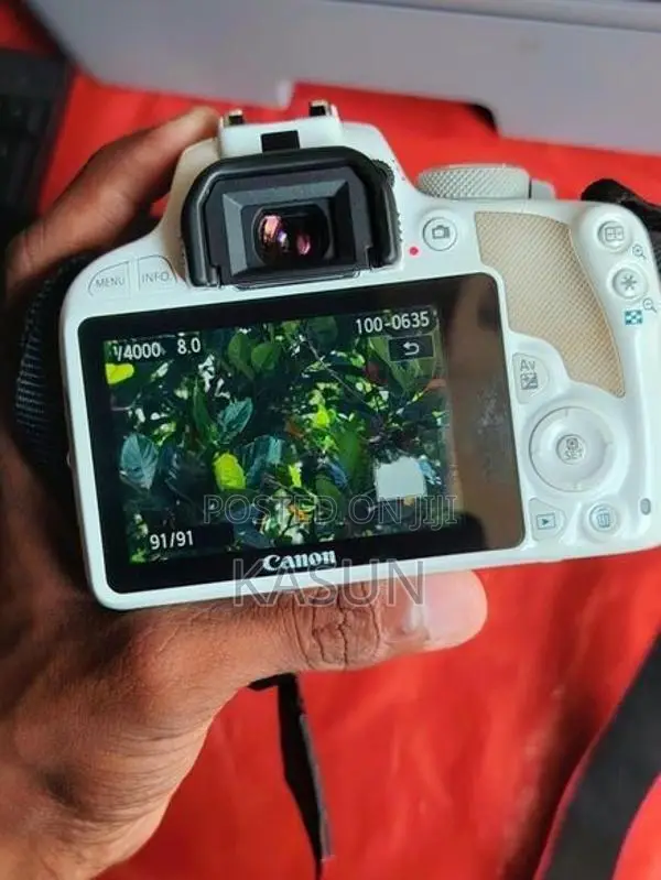 Canon 100D Camara
