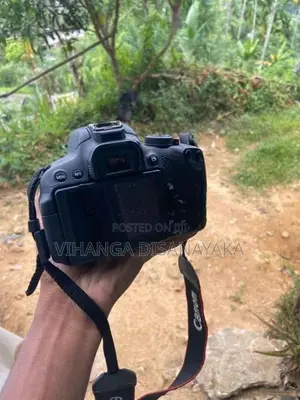 Canone EOS 700D