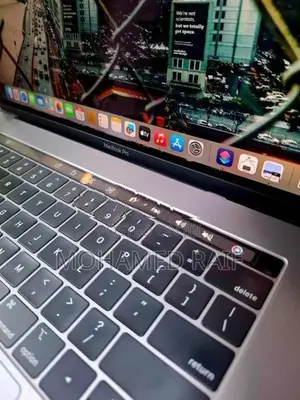 Apple MacBook Pro A1990 15-INCH 16GB Ram 256GB SSD NVMe
