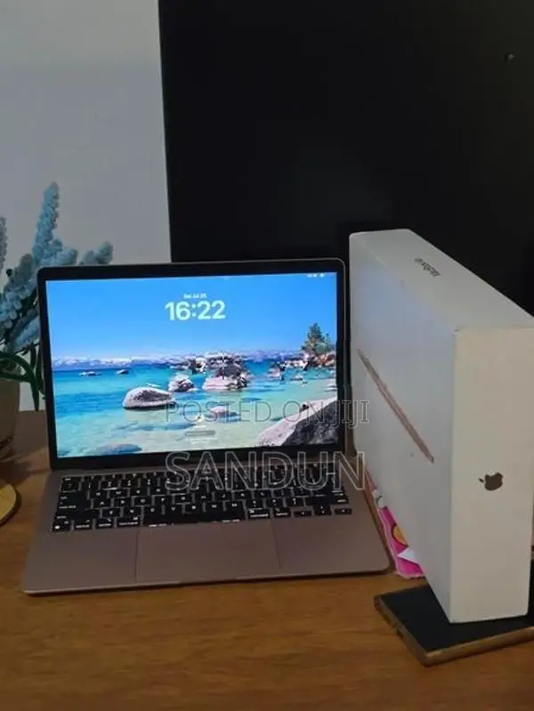 Apple MacBook Air M1