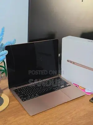 Apple MacBook Air M1